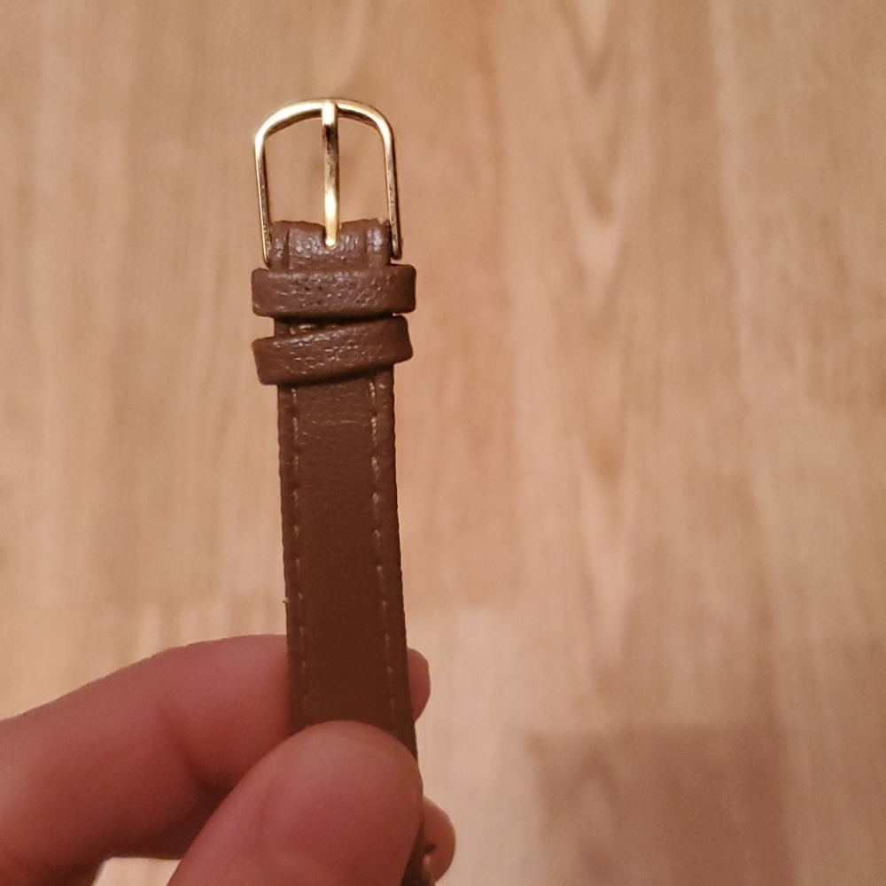 Watch - Picture 3 of 8